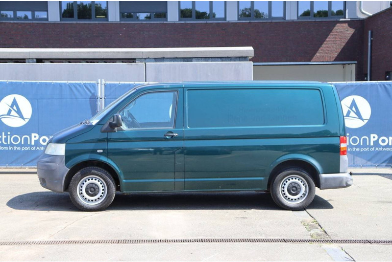 Volkswagen Transporter T5 - Цельнометаллический фургон: фото 2 Volkswagen Transporter T5 - Цельнометаллический фургон: фото 2