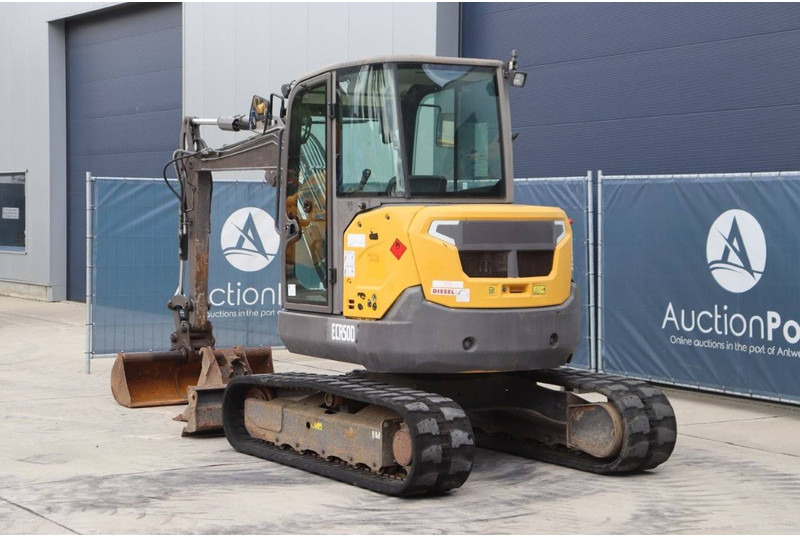 Volvo ECR50D - Гусеничный экскаватор: фото 4 Volvo ECR50D - Гусеничный экскаватор: фото 4