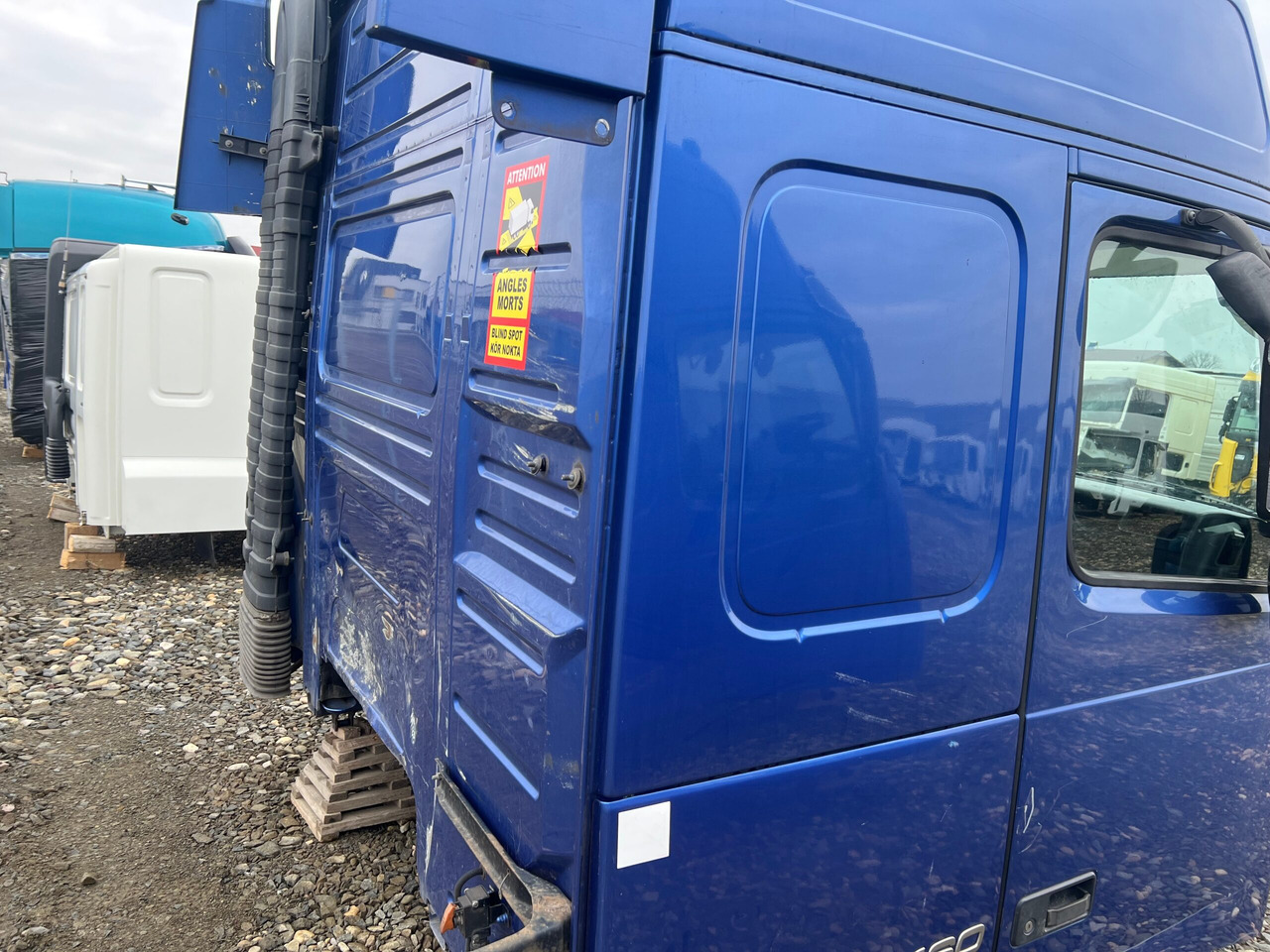 CABINA VOLVO FH13 GLOBETROTTER L2H2 - Кабина для Грузовиков: фото 5 CABINA VOLVO FH13 GLOBETROTTER L2H2 - Кабина для Грузовиков: фото 5