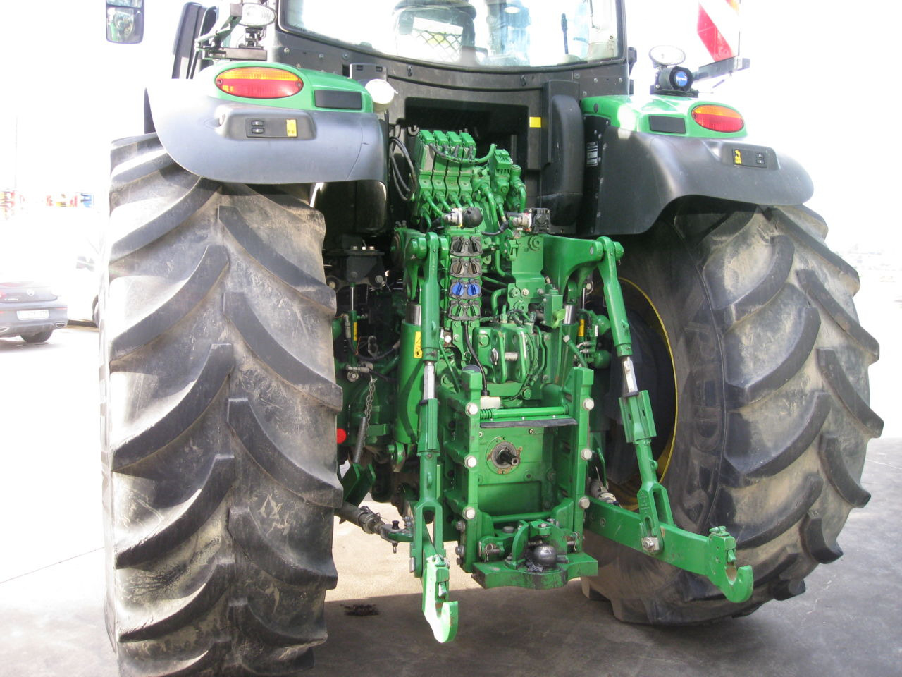 John Deere 6250R - Трактор: фото 3 John Deere 6250R - Трактор: фото 3