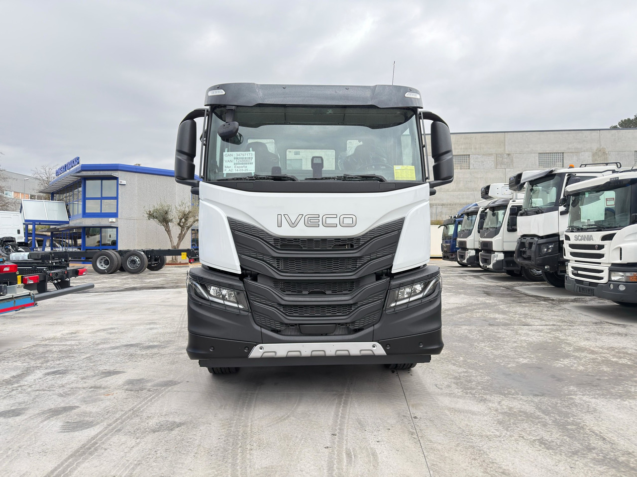 IVECO AD280X46 YPS ON X-Way E6 (Chassis) - Грузовик-шасси: фото 3 IVECO AD280X46 YPS ON X-Way E6 (Chassis) - Грузовик-шасси: фото 3