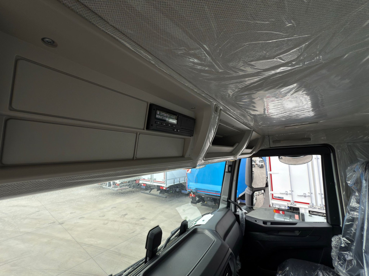 Грузовик-шасси IVECO AD380T46 6x4 E6 (Chassis): фото 8 Грузовик-шасси IVECO AD380T46 6x4 E6 (Chassis): фото 8