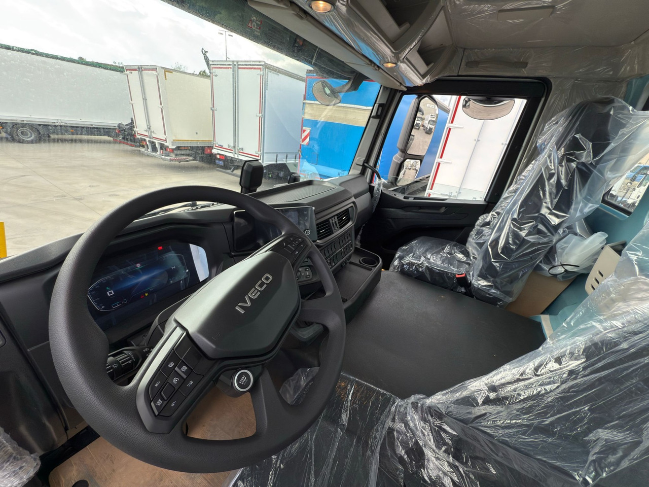 Грузовик-шасси IVECO AD380T46 6x4 E6 (Chassis): фото 6 Грузовик-шасси IVECO AD380T46 6x4 E6 (Chassis): фото 6