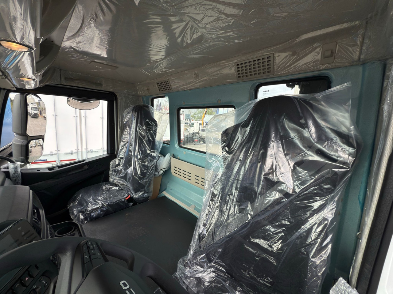 Грузовик-шасси IVECO AD380T46 6x4 E6 (Chassis): фото 7 Грузовик-шасси IVECO AD380T46 6x4 E6 (Chassis): фото 7