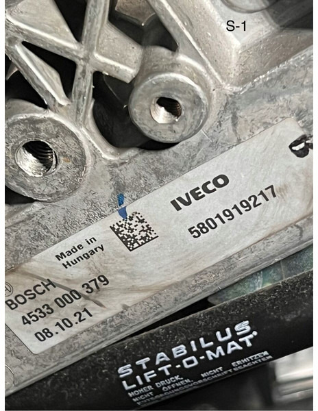 Iveco S-WAY - Рулевая колонка: фото 4 Iveco S-WAY - Рулевая колонка: фото 4