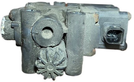 Mercedes-Benz ACTROS - Клапан: фото 3 Mercedes-Benz ACTROS - Клапан: фото 3