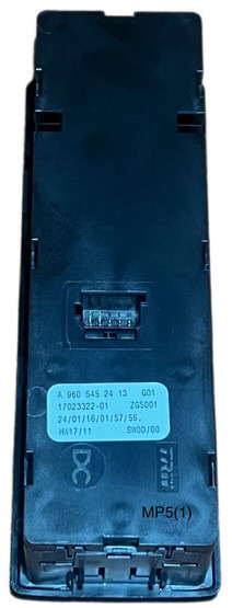 Mercedes-Benz MP5 - Приборная панель: фото 2 Mercedes-Benz MP5 - Приборная панель: фото 2