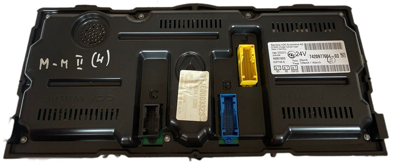 Renault - Приборная панель: фото 2 Renault - Приборная панель: фото 2