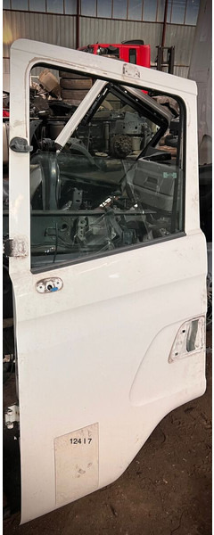 Scania Euro 6 - Дверь и запчасти: фото 2 Scania Euro 6 - Дверь и запчасти: фото 2