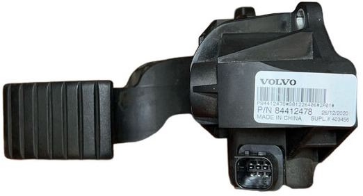 Volvo 2022 - Педаль: фото 2 Volvo 2022 - Педаль: фото 2