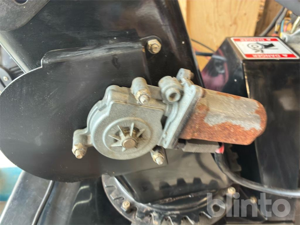 Снегоуборочная машина Bercomac 54: фото 12