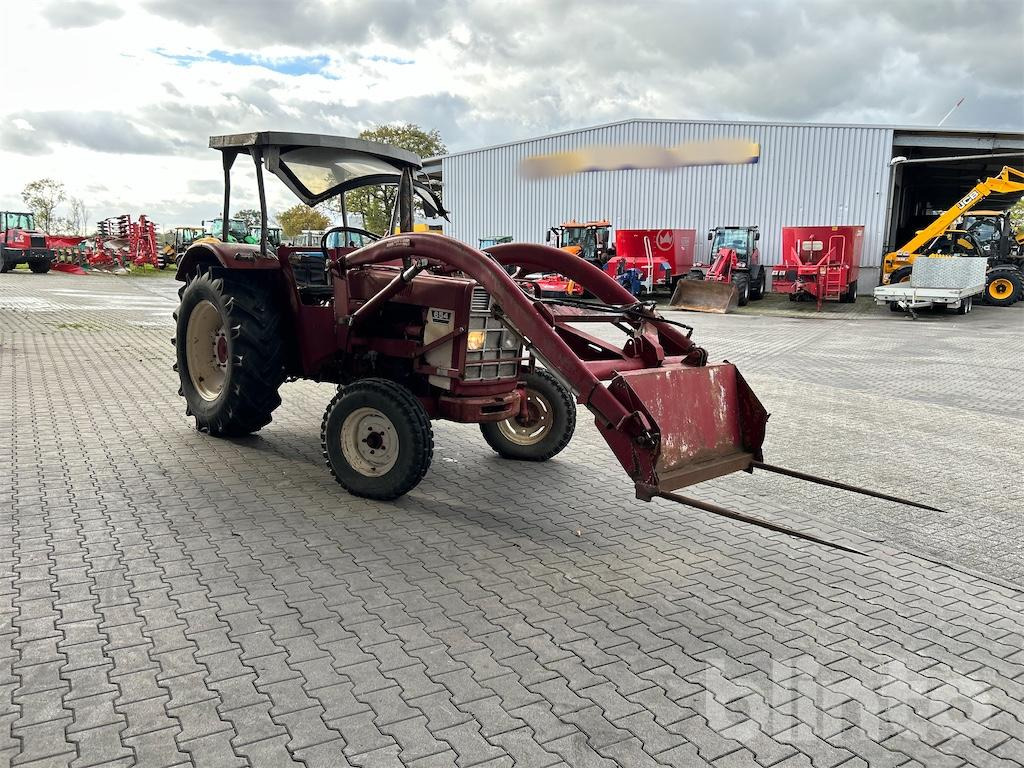 Case IHC 654 - Трактор: фото 2 Case IHC 654 - Трактор: фото 2