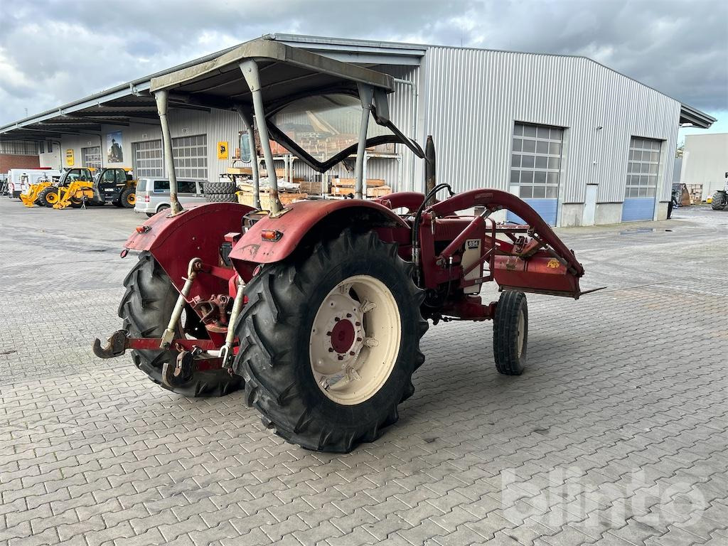 Case IHC 654 - Трактор: фото 4 Case IHC 654 - Трактор: фото 4