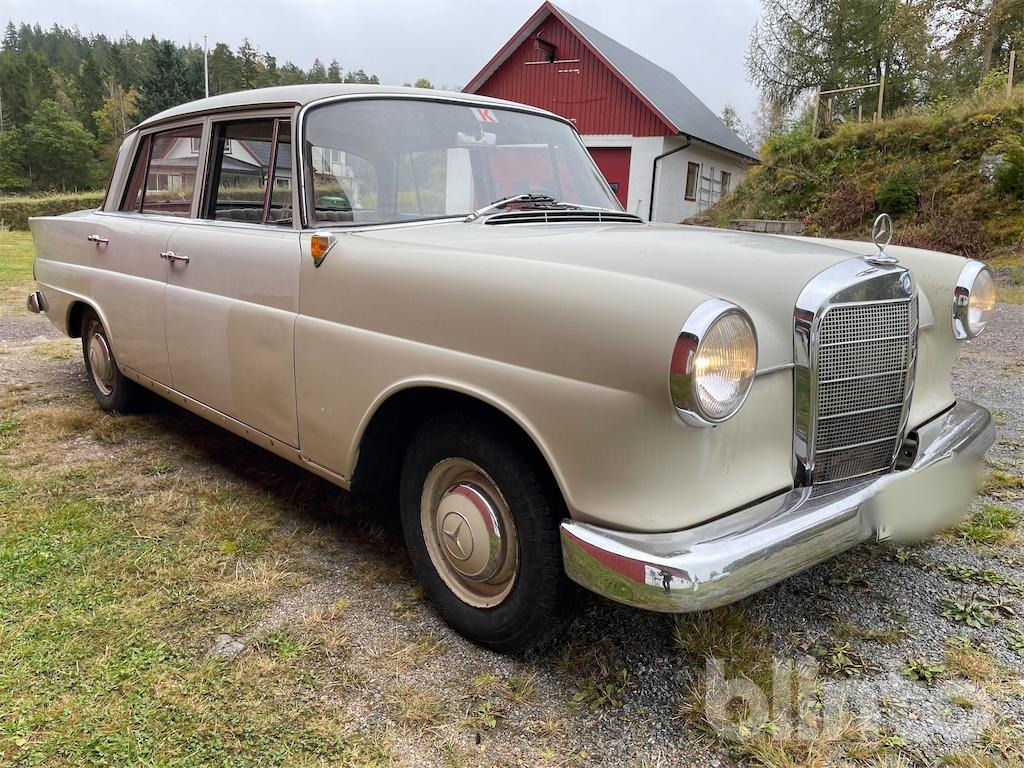MERCEDES-BENZ 190 D C - Другая техника: фото 3 MERCEDES-BENZ 190 D C - Другая техника: фото 3