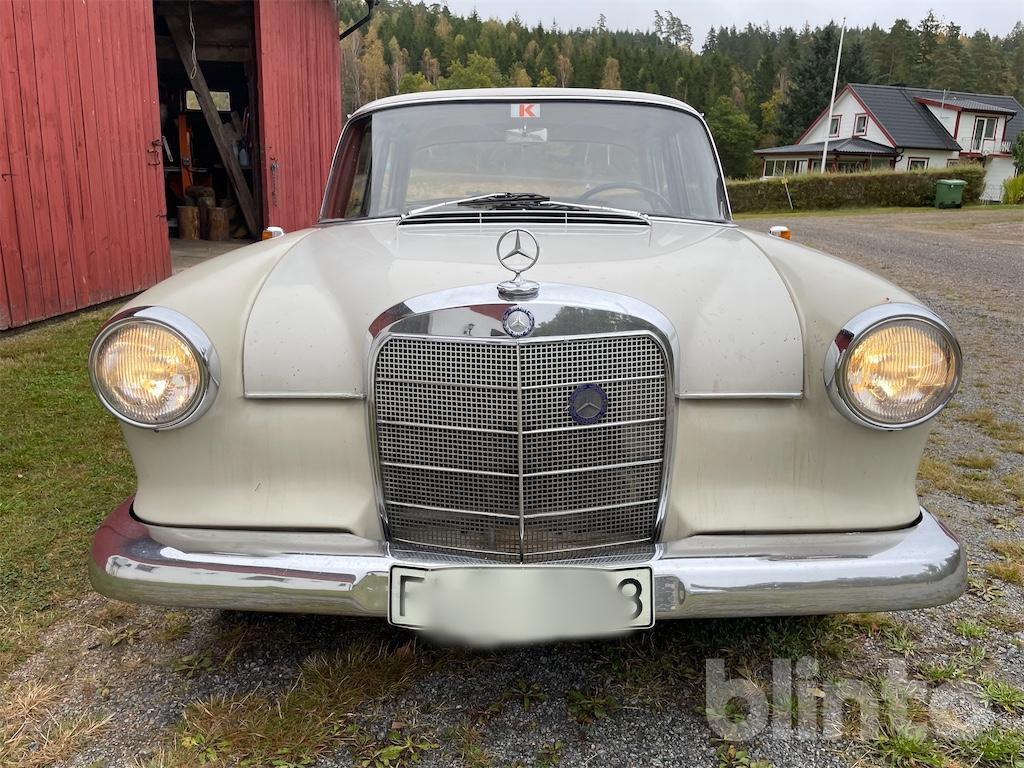 MERCEDES-BENZ 190 D C - Другая техника: фото 2 MERCEDES-BENZ 190 D C - Другая техника: фото 2