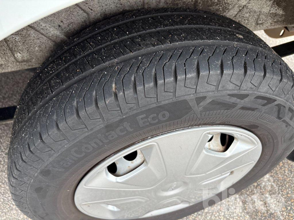 Цельнометаллический фургон FORD Transit Custom: фото 14