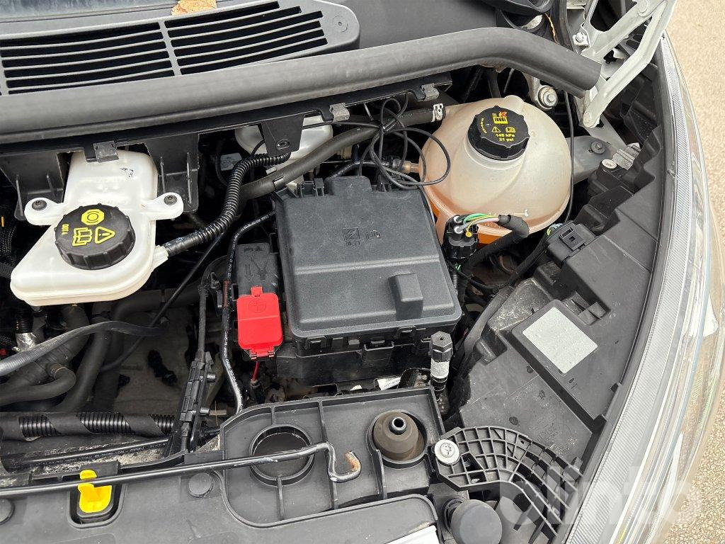 Цельнометаллический фургон FORD Transit Custom: фото 40