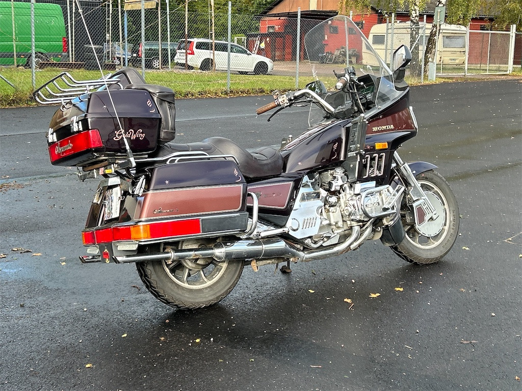 HONDA Goldwing Aspencade 1200cc - Мотоцикл: фото 3 HONDA Goldwing Aspencade 1200cc - Мотоцикл: фото 3