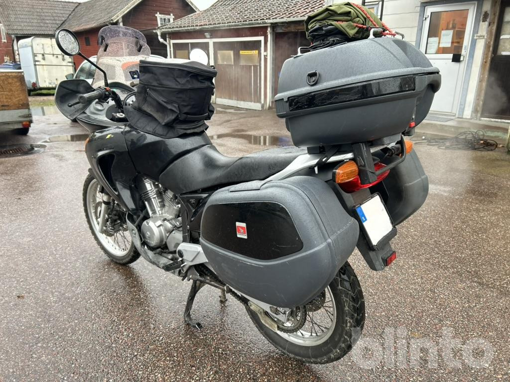 HONDA XL650V Transalp - Мотоцикл: фото 3 HONDA XL650V Transalp - Мотоцикл: фото 3