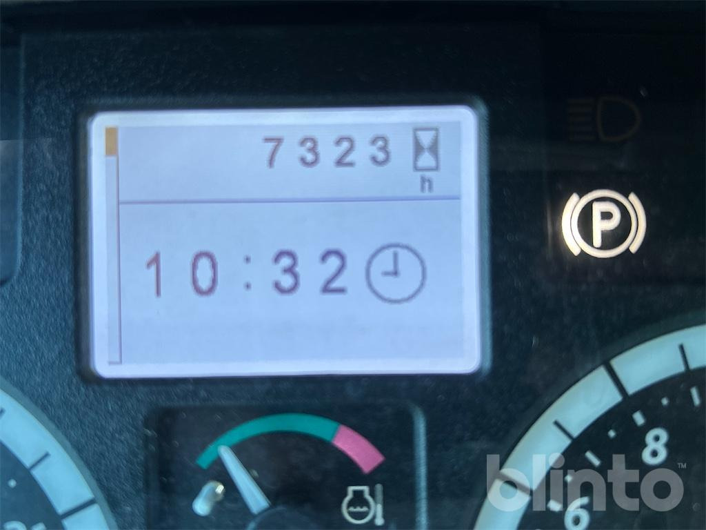 John Deere 6110 MC - Трактор: фото 5 John Deere 6110 MC - Трактор: фото 5