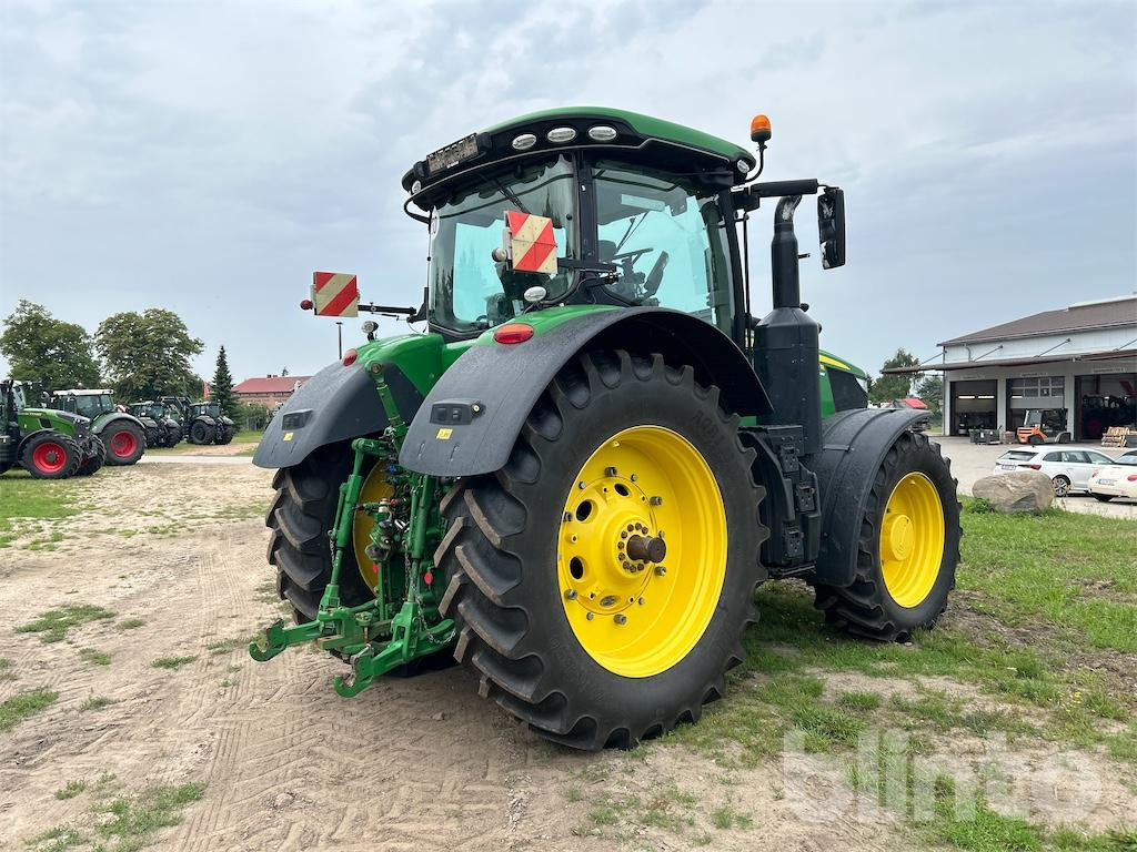 John Deere 7310R (2020) - Трактор: фото 3 John Deere 7310R (2020) - Трактор: фото 3