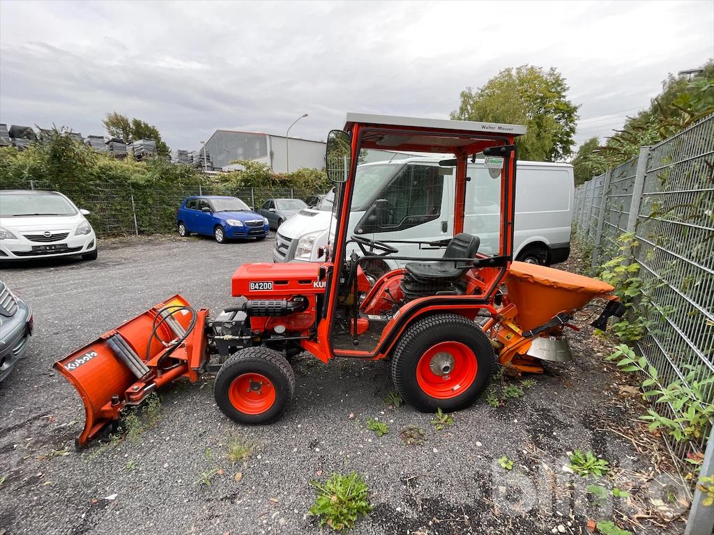 Kubota B4200D - Коммунальный трактор: фото 4 Kubota B4200D - Коммунальный трактор: фото 4