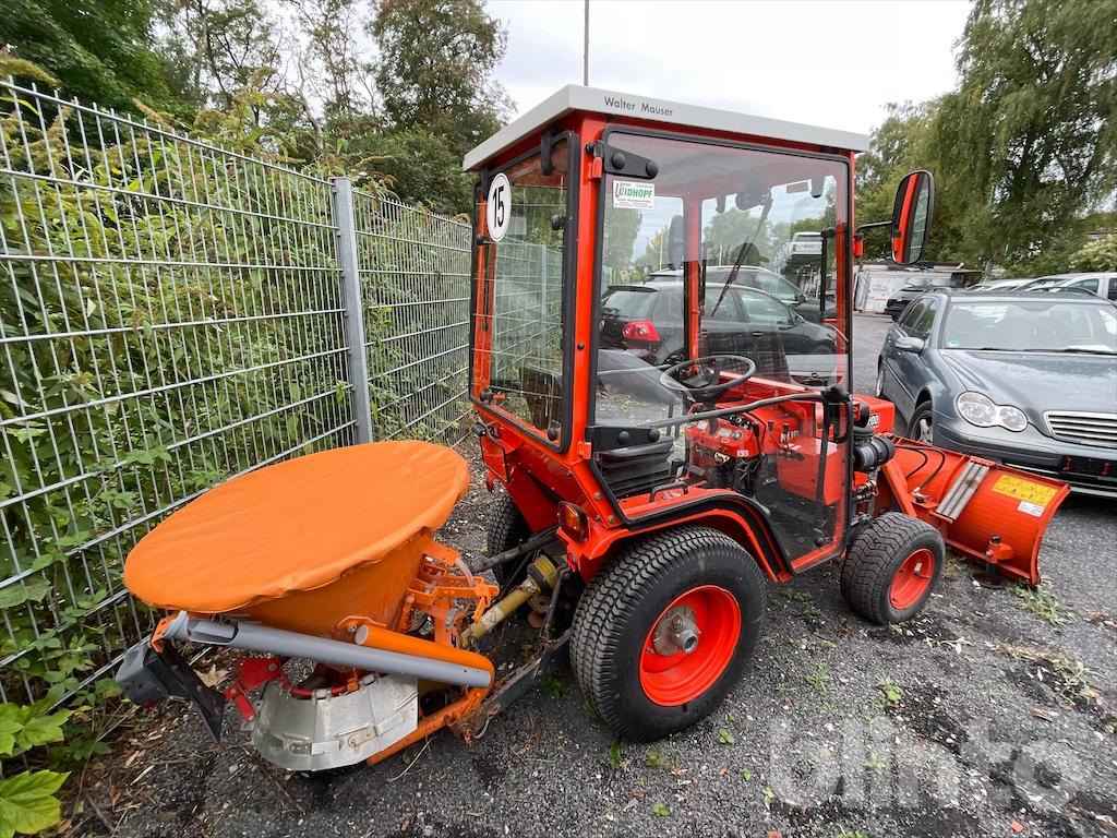 Kubota B4200D - Коммунальный трактор: фото 3 Kubota B4200D - Коммунальный трактор: фото 3