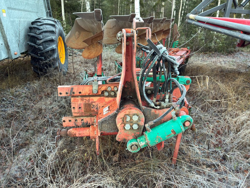 Kverneland 80-160-8 - Плуг: фото 2 Kverneland 80-160-8 - Плуг: фото 2