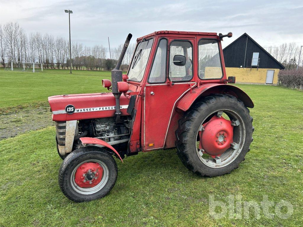 MASSEY FERGUSON 135 - Трактор: фото 1 MASSEY FERGUSON 135 - Трактор: фото 1