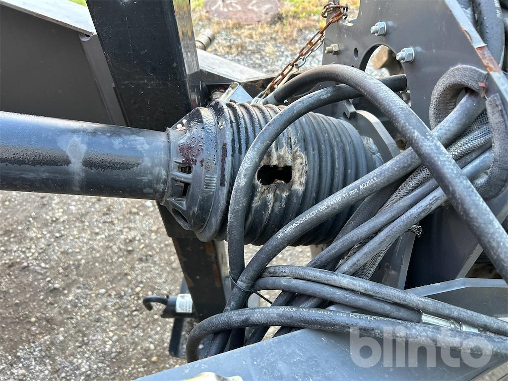 Пресс-подборщик рулонный Massey Ferguson 2190 (2010): фото 9