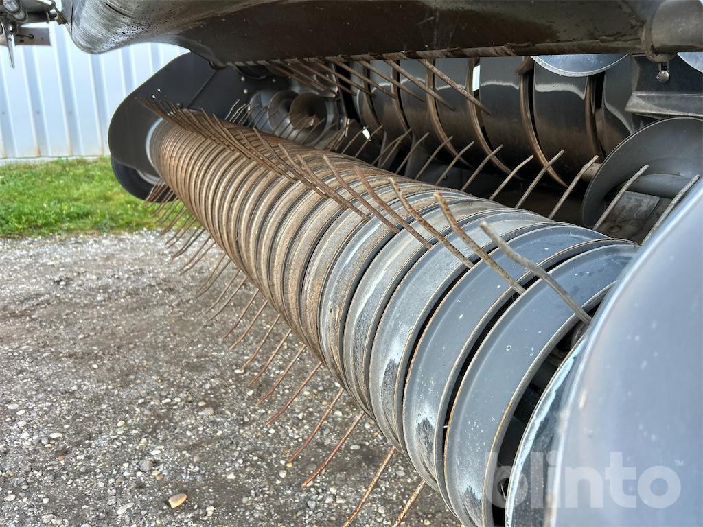 Пресс-подборщик рулонный Massey Ferguson 2190 (2010): фото 19