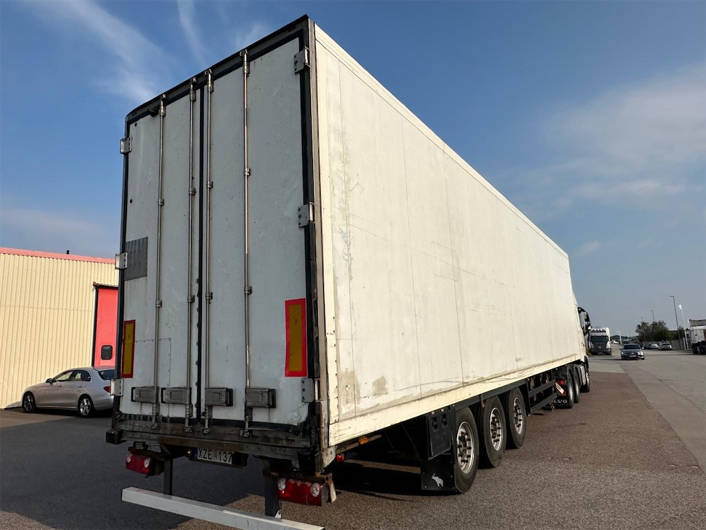 SCHMITZ SKO 24 - Полуприцеп-рефрижератор: фото 4 SCHMITZ SKO 24 - Полуприцеп-рефрижератор: фото 4