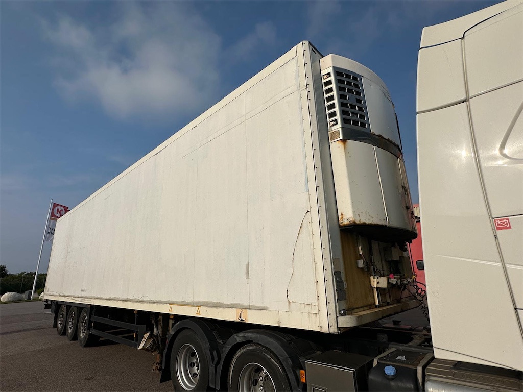 SCHMITZ SKO 24 - Полуприцеп-рефрижератор: фото 3 SCHMITZ SKO 24 - Полуприцеп-рефрижератор: фото 3