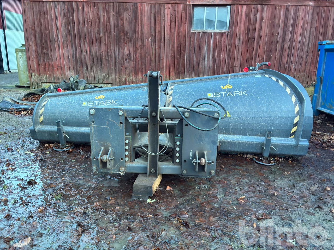 Stark Ufo - Отвал для снега: фото 2 Stark Ufo - Отвал для снега: фото 2