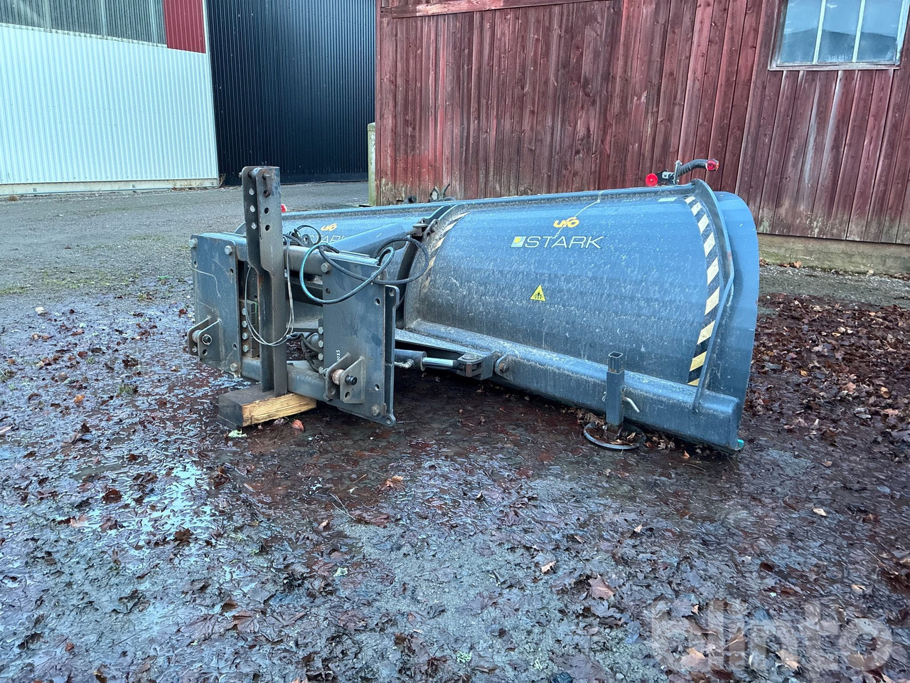 Stark Ufo - Отвал для снега: фото 1 Stark Ufo - Отвал для снега: фото 1