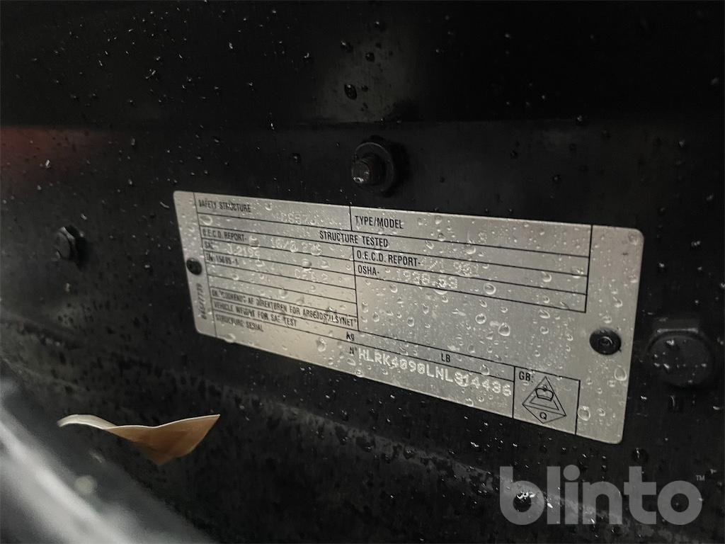 Steyr 4090 Kompakt mit Stoll Profiline FZ 39-23.1 - Трактор: фото 5 Steyr 4090 Kompakt mit Stoll Profiline FZ 39-23.1 - Трактор: фото 5