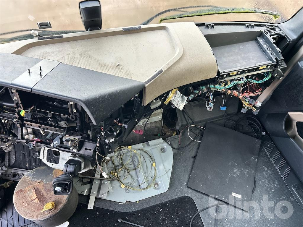 Тягач Mercedes-Benz Actros (2013): фото 26 Тягач Mercedes-Benz Actros (2013): фото 26