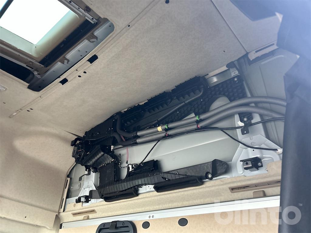 Тягач Mercedes-Benz Actros (2013): фото 14 Тягач Mercedes-Benz Actros (2013): фото 14