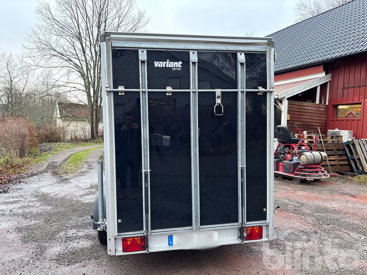 VARIANT - Прицеп-фургон: фото 3 VARIANT - Прицеп-фургон: фото 3