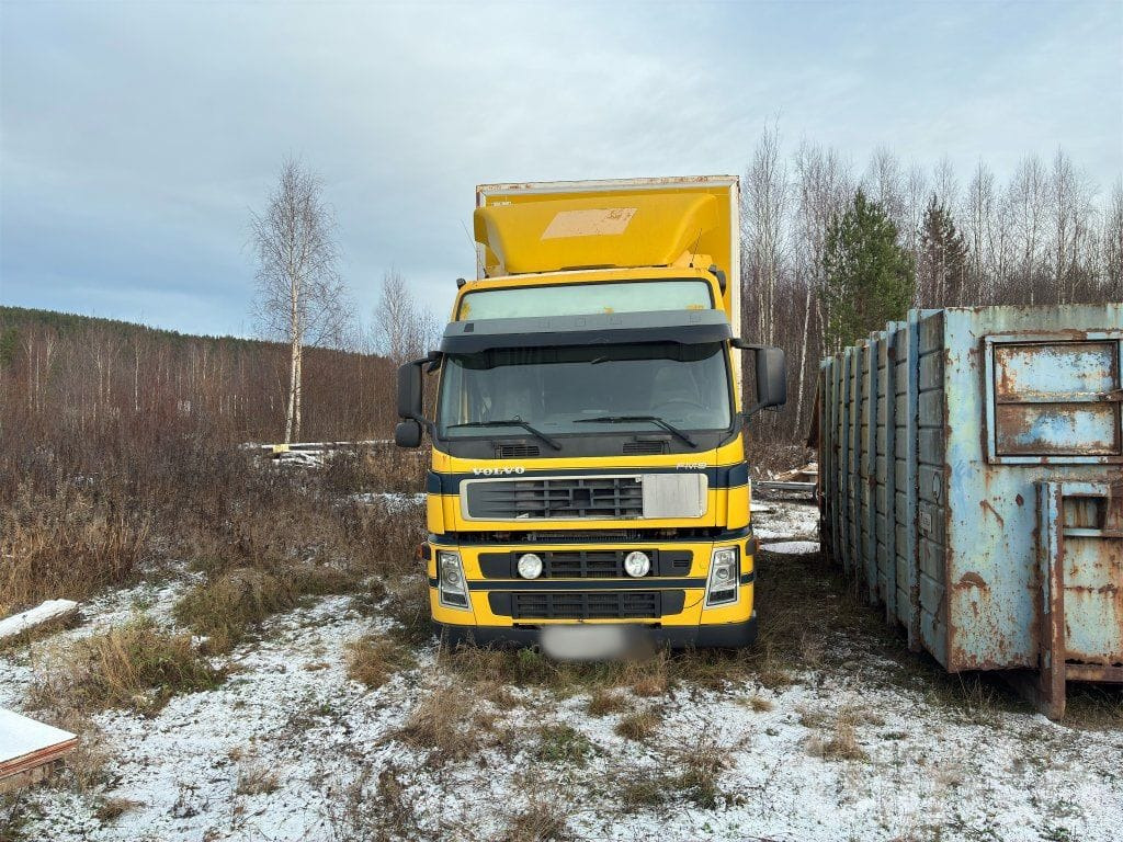 VOLVO FM9 6X2 - Грузовик с закрытым кузовом: фото 2 VOLVO FM9 6X2 - Грузовик с закрытым кузовом: фото 2