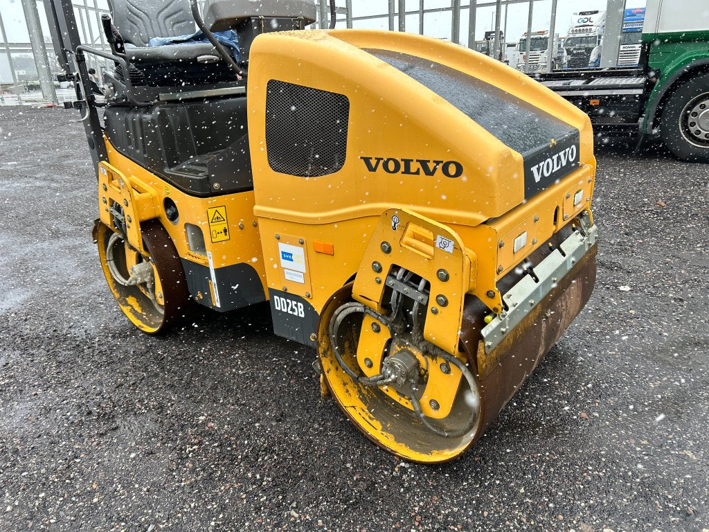 Volvo DD25B - Дорожный каток: фото 3 Volvo DD25B - Дорожный каток: фото 3