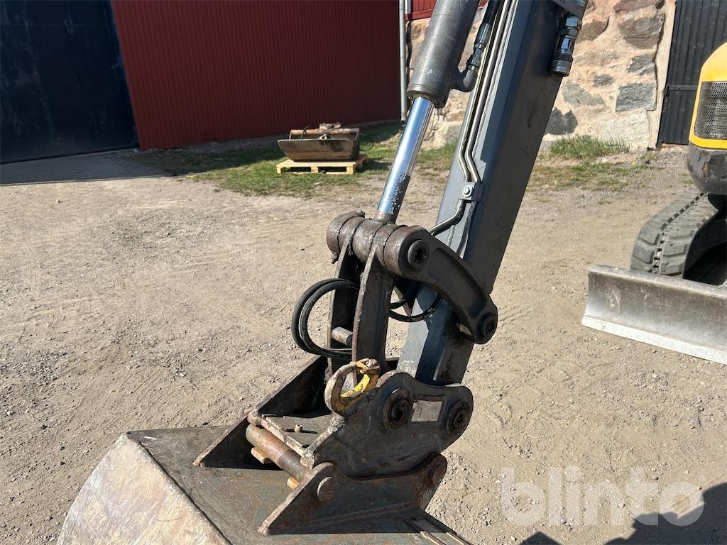 Мини-экскаватор Volvo ECR38: фото 23