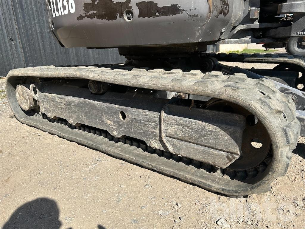 Мини-экскаватор Volvo ECR38: фото 30