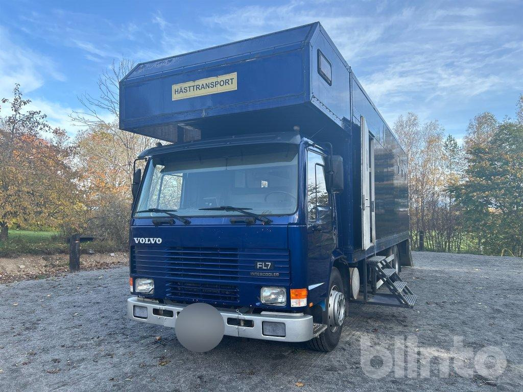 Volvo FL7 4X2 - Коневоз: фото 1 Volvo FL7 4X2 - Коневоз: фото 1