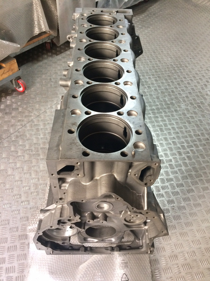 BASAMENTO MAN D2676 - EURO 6 - Картер: фото 2 BASAMENTO MAN D2676 - EURO 6 - Картер: фото 2