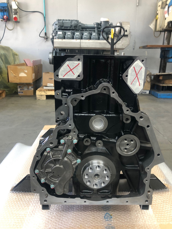 KIT BASAMENTO + ALBERO MOTORE - MAN D2676 EURO6C - Картер для Грузовиков: фото 1 KIT BASAMENTO + ALBERO MOTORE - MAN D2676 EURO6C - Картер для Грузовиков: фото 1