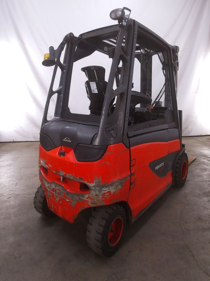 Электропогрузчик Linde E30HL-01/600: фото 6 Электропогрузчик Linde E30HL-01/600: фото 6