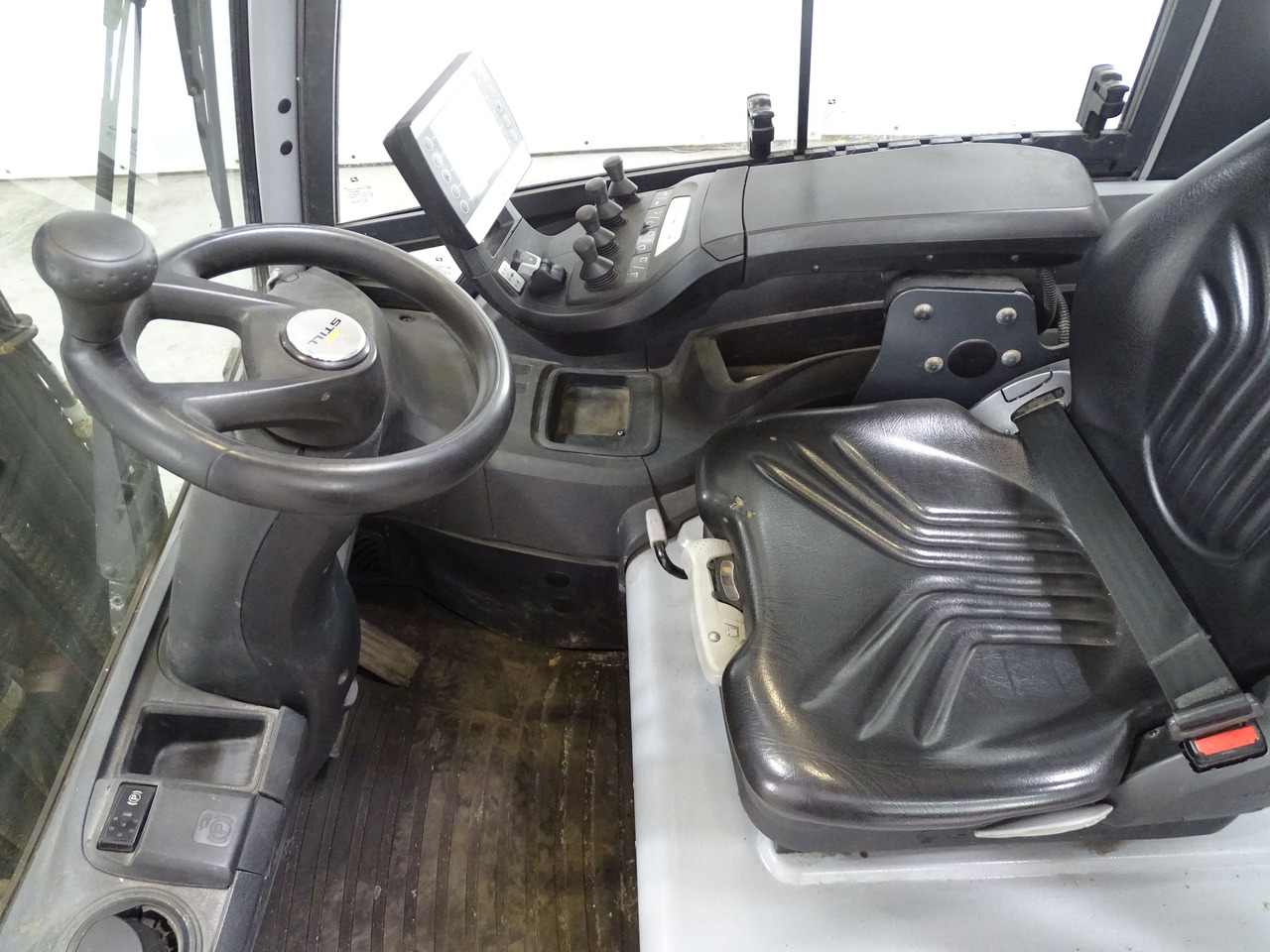 Still RX60-30 - Электропогрузчик: фото 3 Still RX60-30 - Электропогрузчик: фото 3