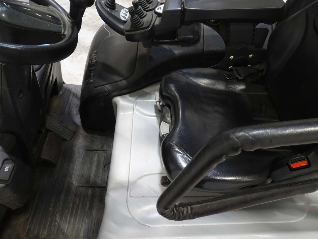 Still RX60-30 - Электропогрузчик: фото 3 Still RX60-30 - Электропогрузчик: фото 3