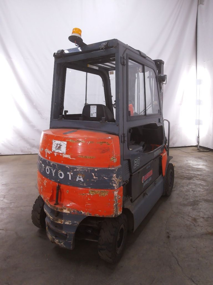 Toyota 7FBMF30 - Электропогрузчик: фото 2 Toyota 7FBMF30 - Электропогрузчик: фото 2